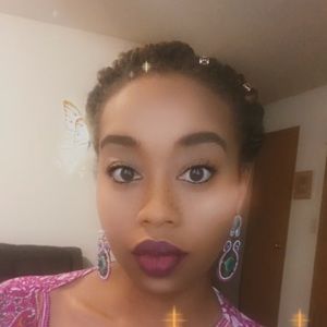 Meet your Posher, Andrea